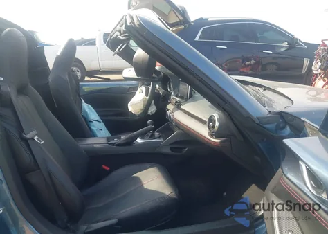 2017 Mazda Mx-5 Miata Rf Grand Touring z USA, uszkodzony, nr VIN JM1NDAM73H0108115